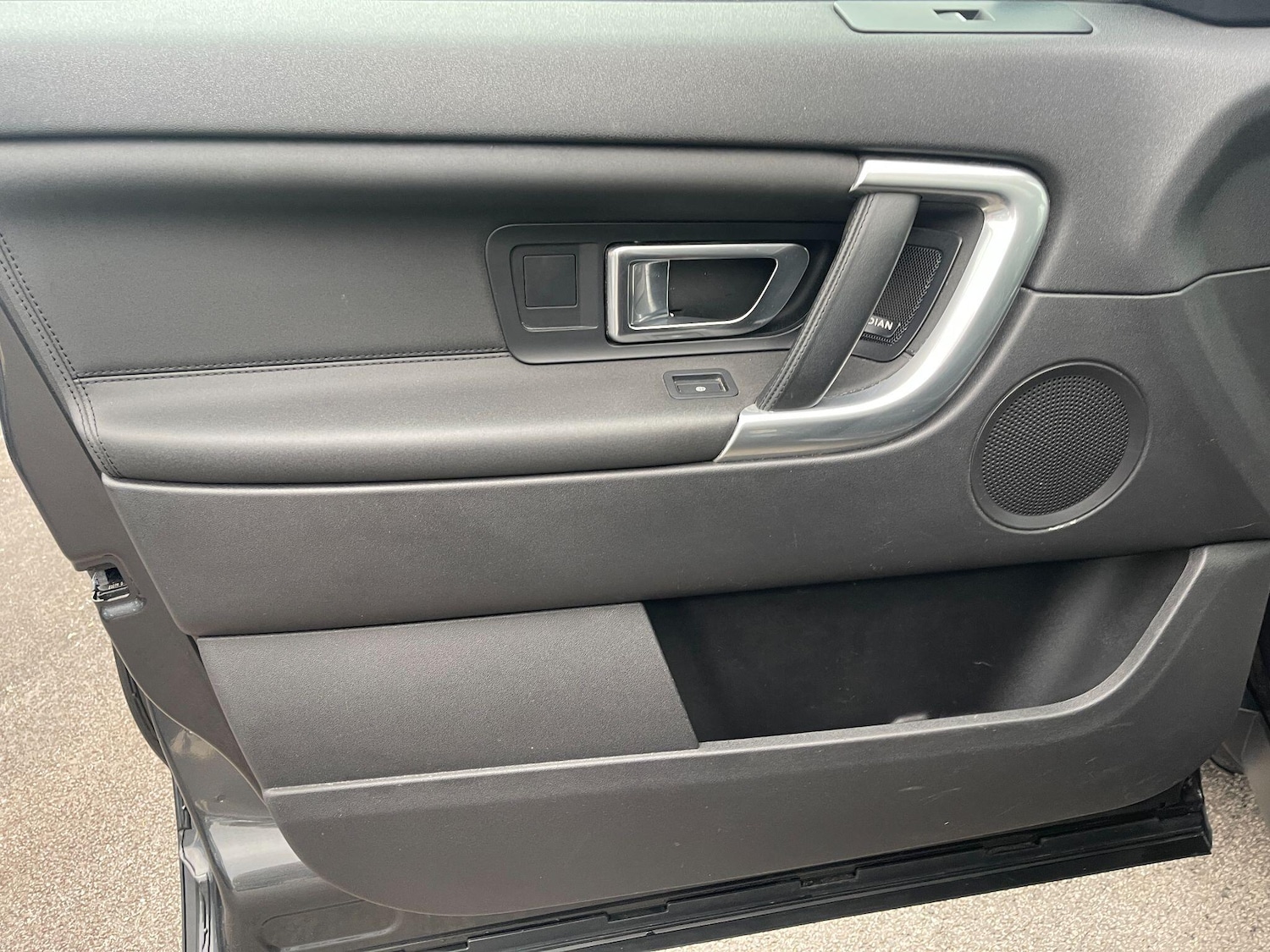 Used Land Rover Discovery Sport 2017 for sale - 76094860: Photo 59