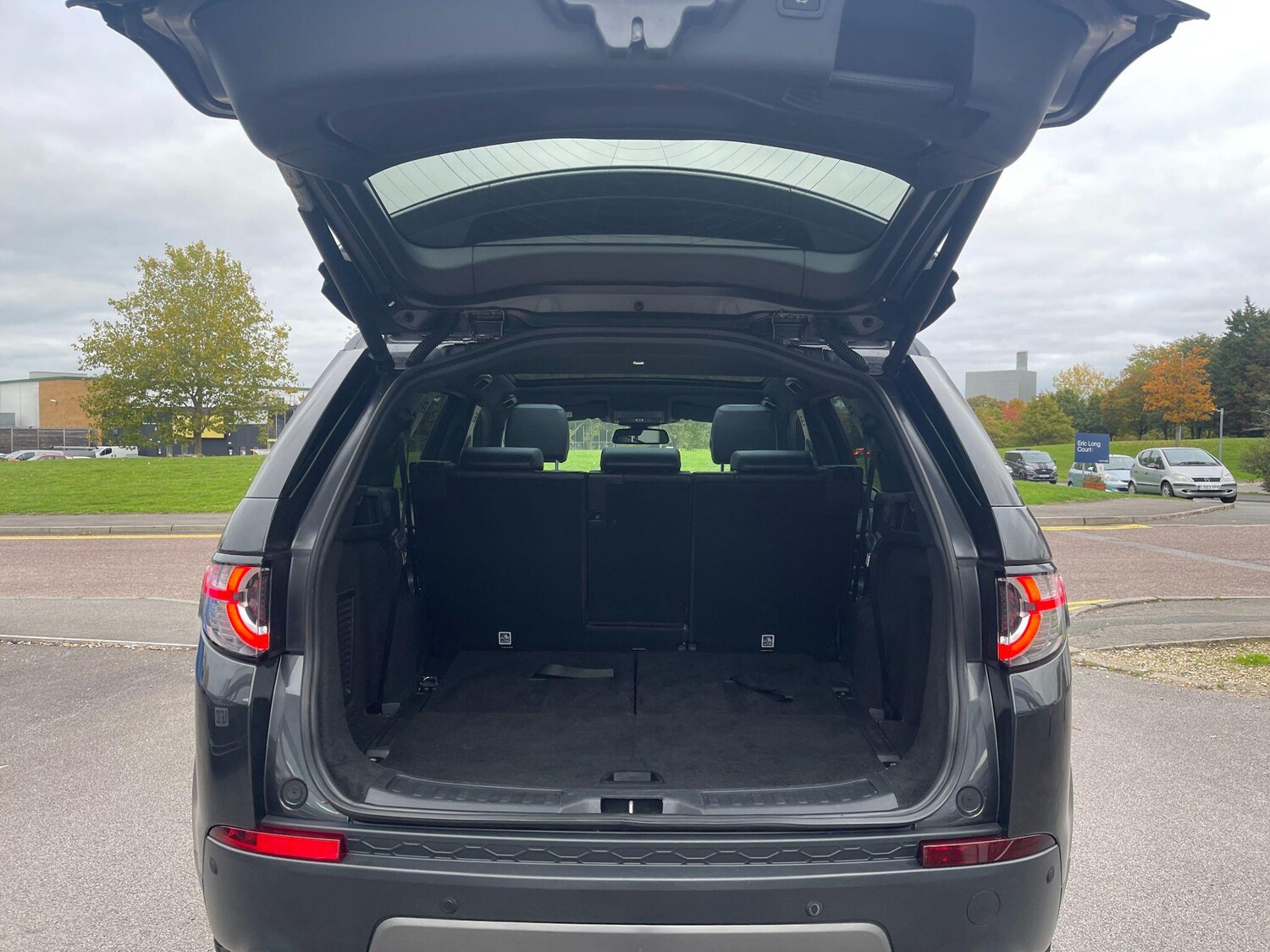 Used Land Rover Discovery Sport 2017 for sale - 76094860: Photo 76