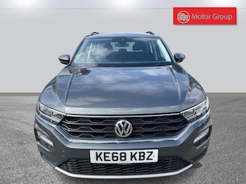Used Volkswagen T-Roc 2018 for sale - 75378249: Photo