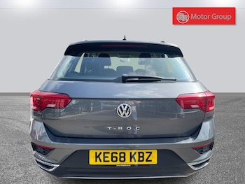 Used Volkswagen T-Roc 2018 for sale - 75378249: Photo