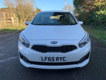 Used Kia Ceed 2015 for sale - 76989669: Photo