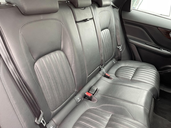 Used Jaguar F-Pace 2017 for sale - 76094541: Photo 44