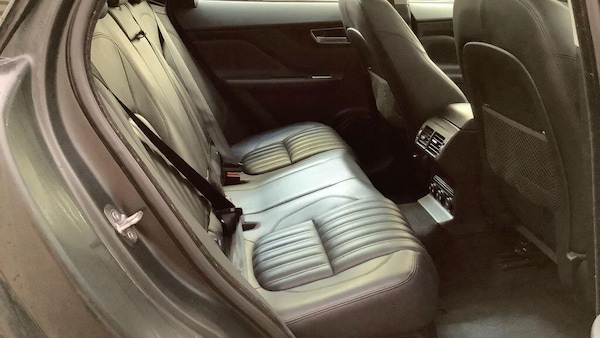 Used Jaguar F-Pace 2017 for sale - 76094541: Photo 8