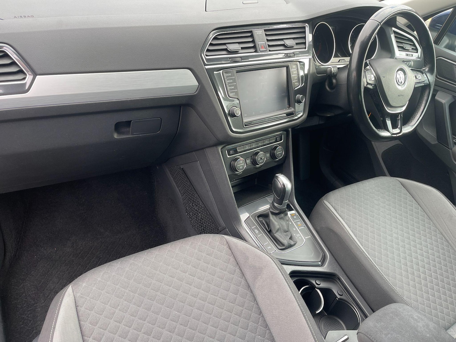 Used Volkswagen Tiguan 2017 for sale - 76179899: Photo 33