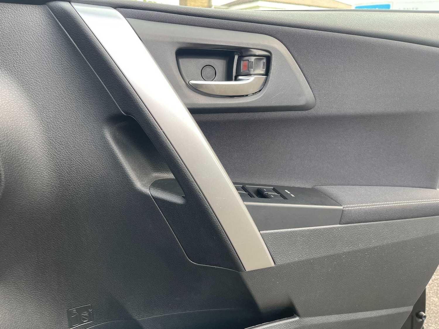 Used Toyota Auris 2015 for sale - 77305242: Photo 25