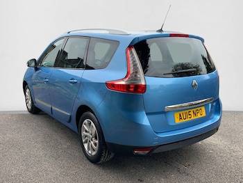 Used Renault Grand Scenic 2015 for sale - 76021083: Photo