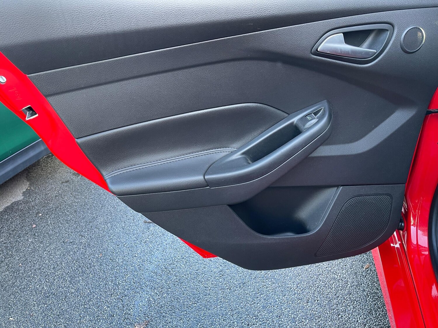 Used Ford Focus 2014 for sale - 77074089: Photo 24