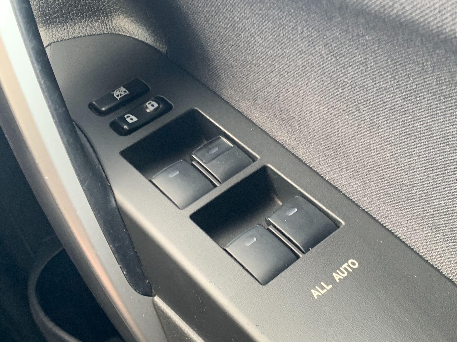 Used Toyota Auris 2015 for sale - 77523571: Photo 24