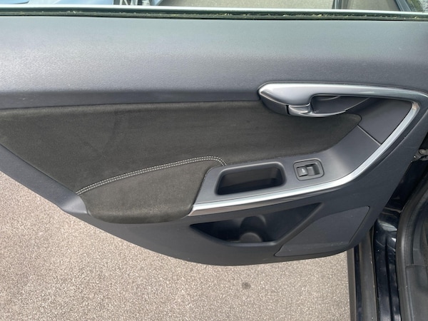 Used Volvo XC60 2014 for sale - 75657893: Photo 28