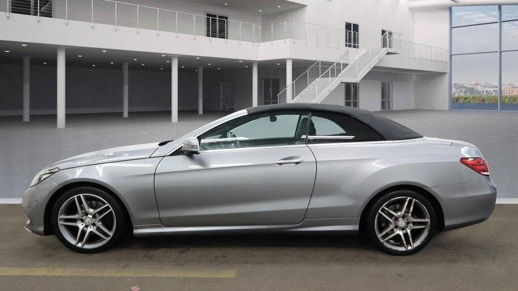 Used Mercedes-Benz E Class 2015 for sale - 76398375: Photo 4