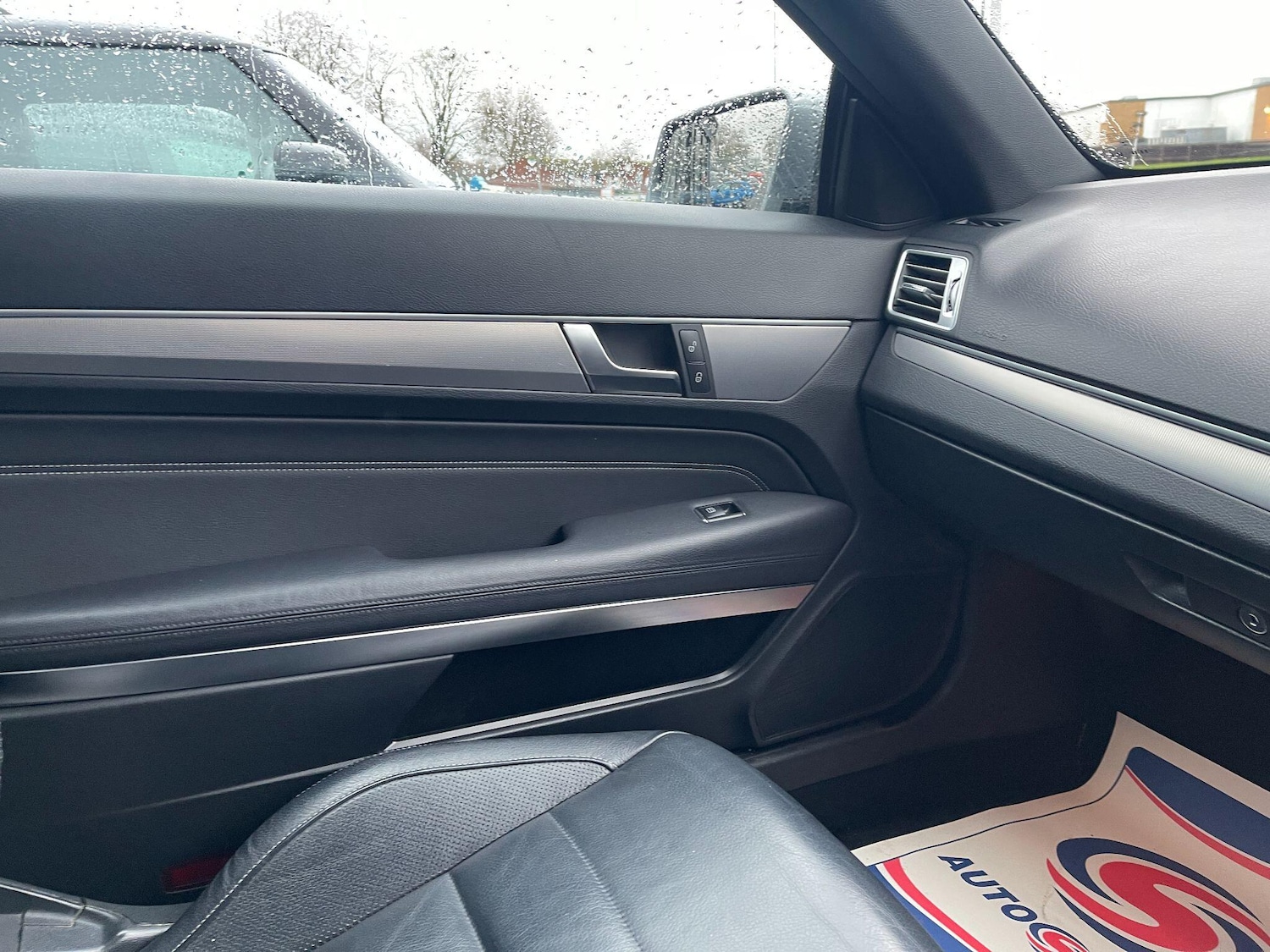 Used Mercedes-Benz E Class 2015 for sale - 76398375: Photo 40