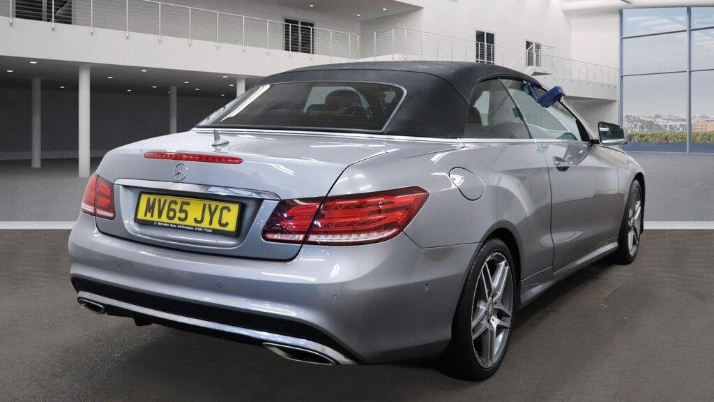 Used Mercedes-Benz E Class 2015 for sale - 76398375: Photo 6