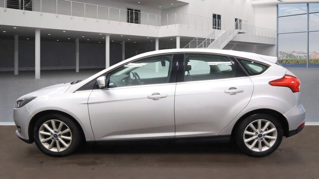 Used Ford Focus 2018 for sale - 77484055: Photo 4