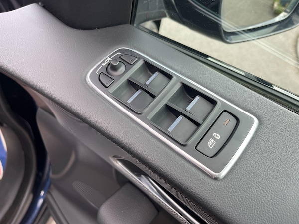 Used Jaguar F-Pace 2017 for sale - 75609620: Photo 48