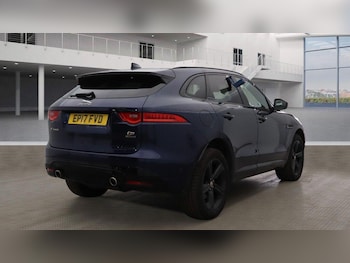 Used Jaguar F-Pace 2017 for sale - 75609620: Photo