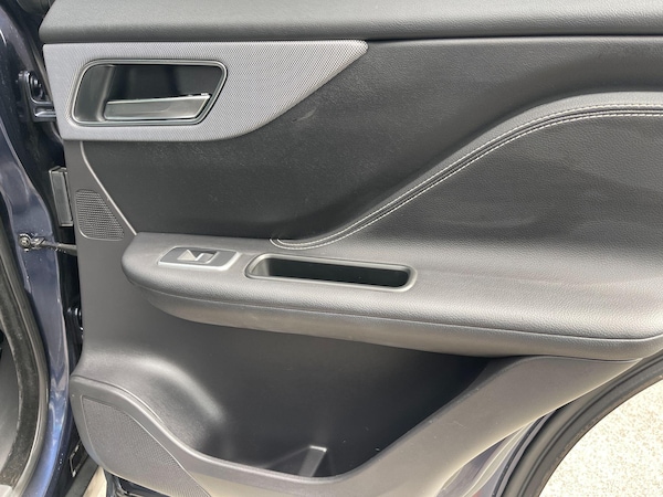 Used Jaguar F-Pace 2017 for sale - 75609620: Photo 56