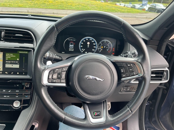 Used Jaguar F-Pace 2017 for sale - 75609620: Photo 68