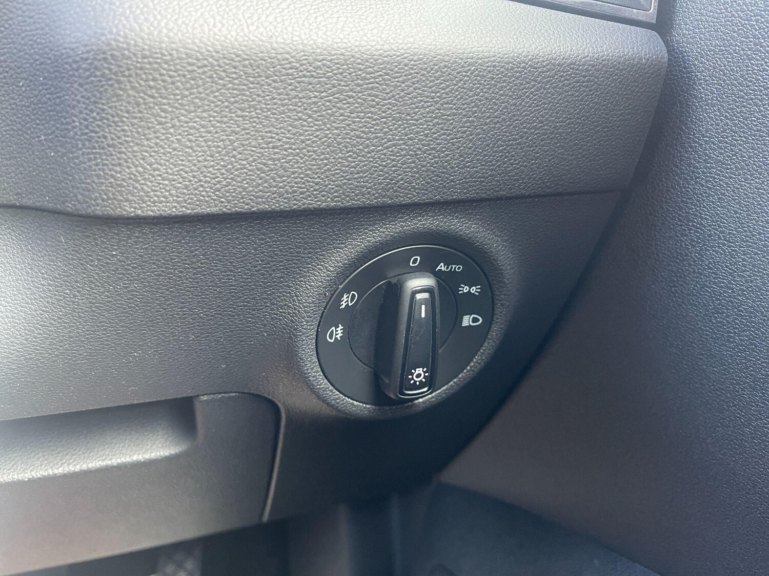 Used Skoda Karoq 2018 for sale - 77495785: Photo 42