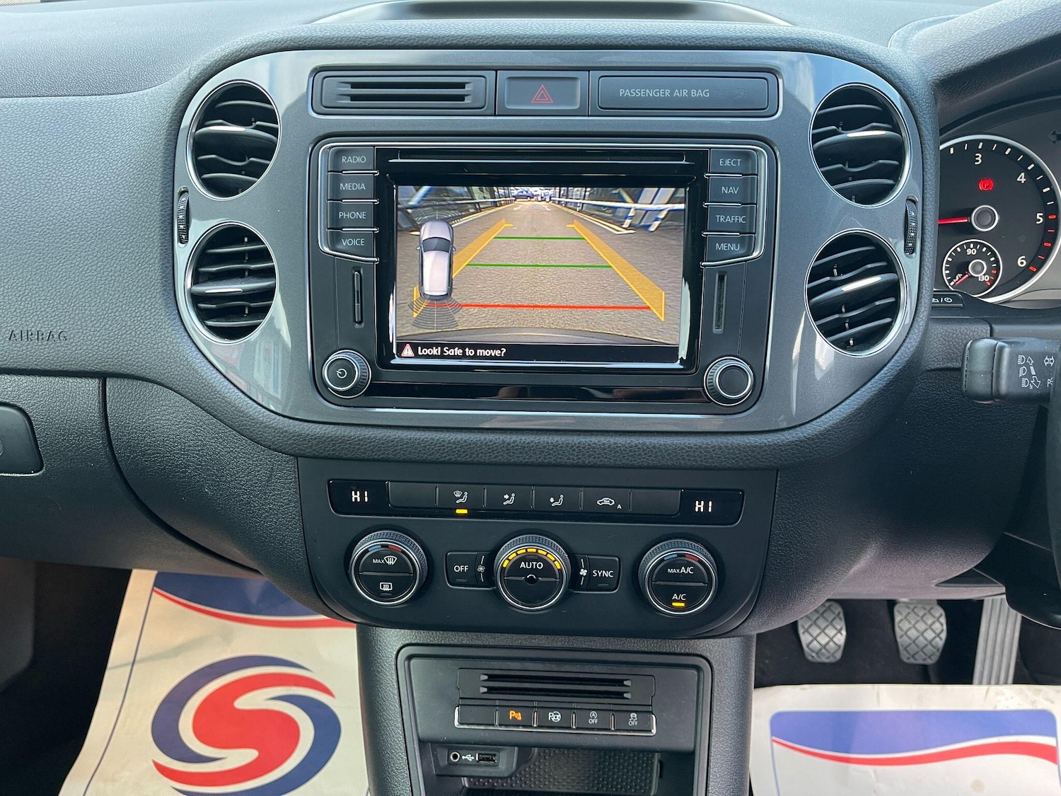 Used Volkswagen Tiguan 2015 for sale - 76994584: Photo 73