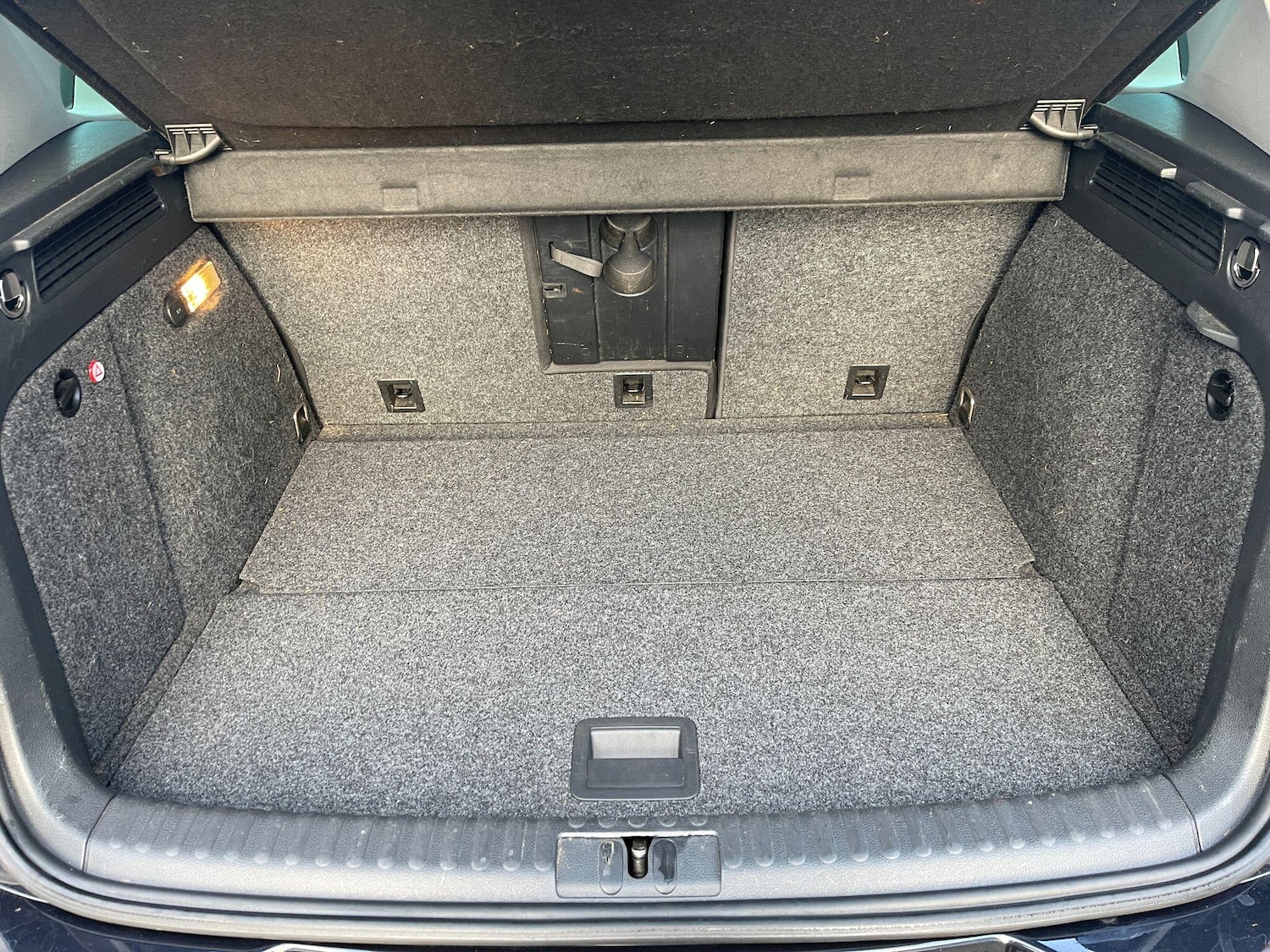 Used Volkswagen Tiguan 2015 for sale - 76994584: Photo 77