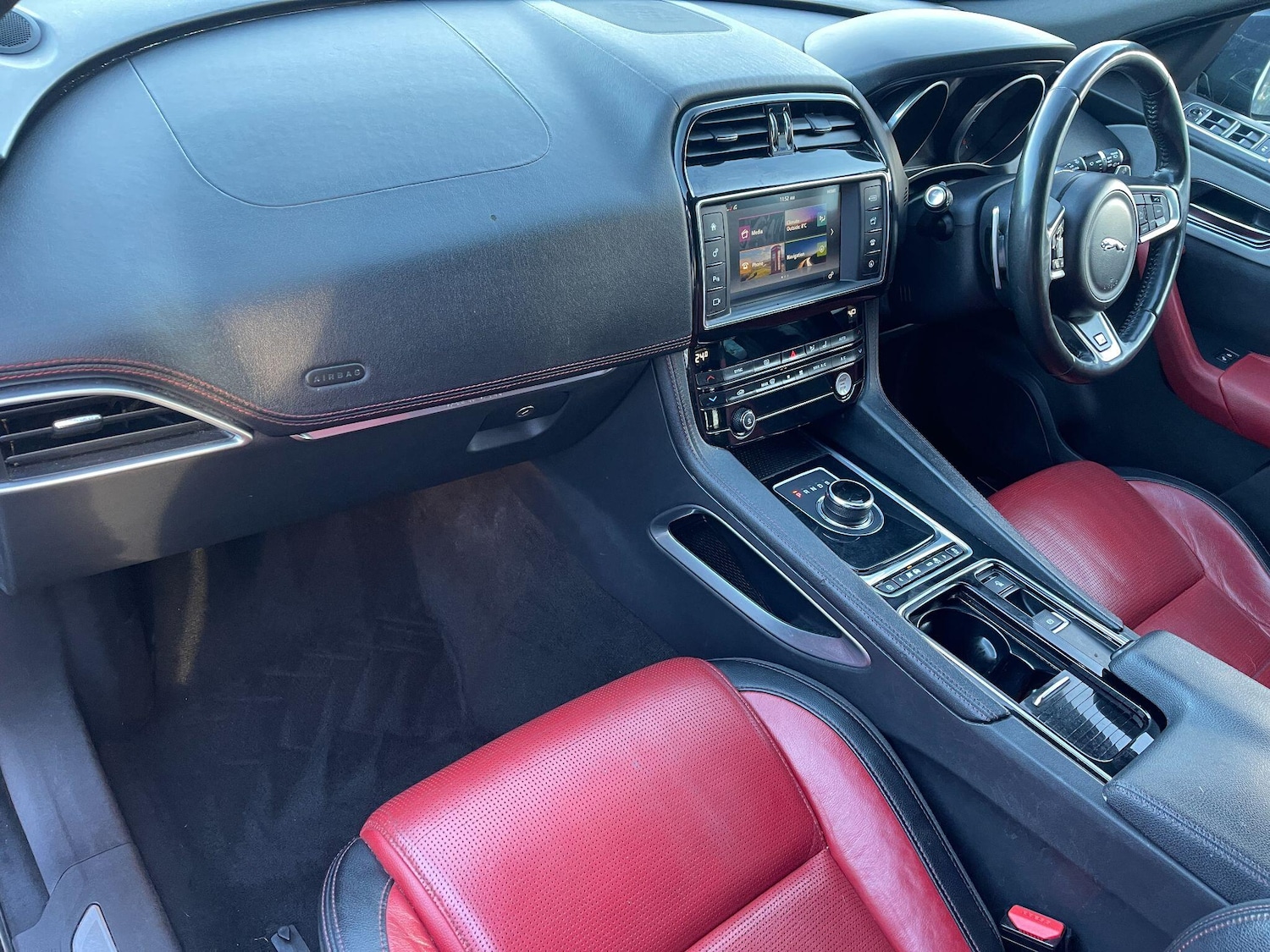 Used Jaguar F-Pace 2017 for sale - 77898326: Photo 10