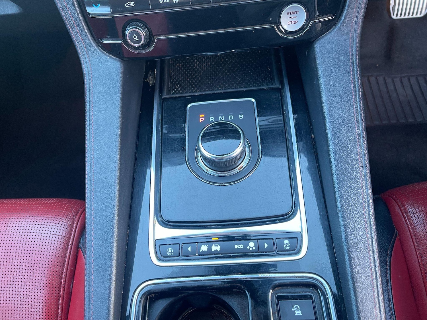 Used Jaguar F-Pace 2017 for sale - 77898326: Photo 17