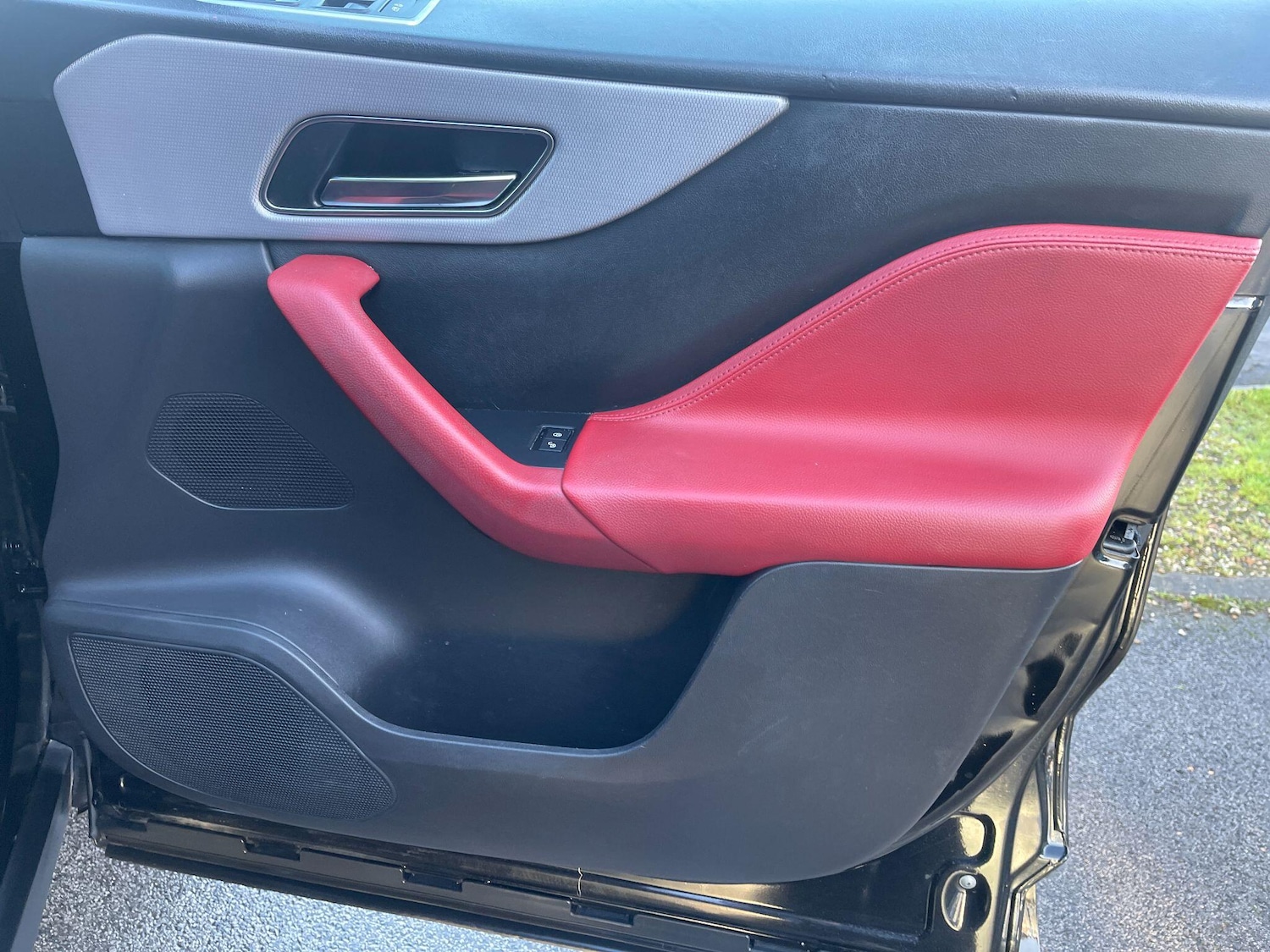 Used Jaguar F-Pace 2017 for sale - 77898326: Photo 21