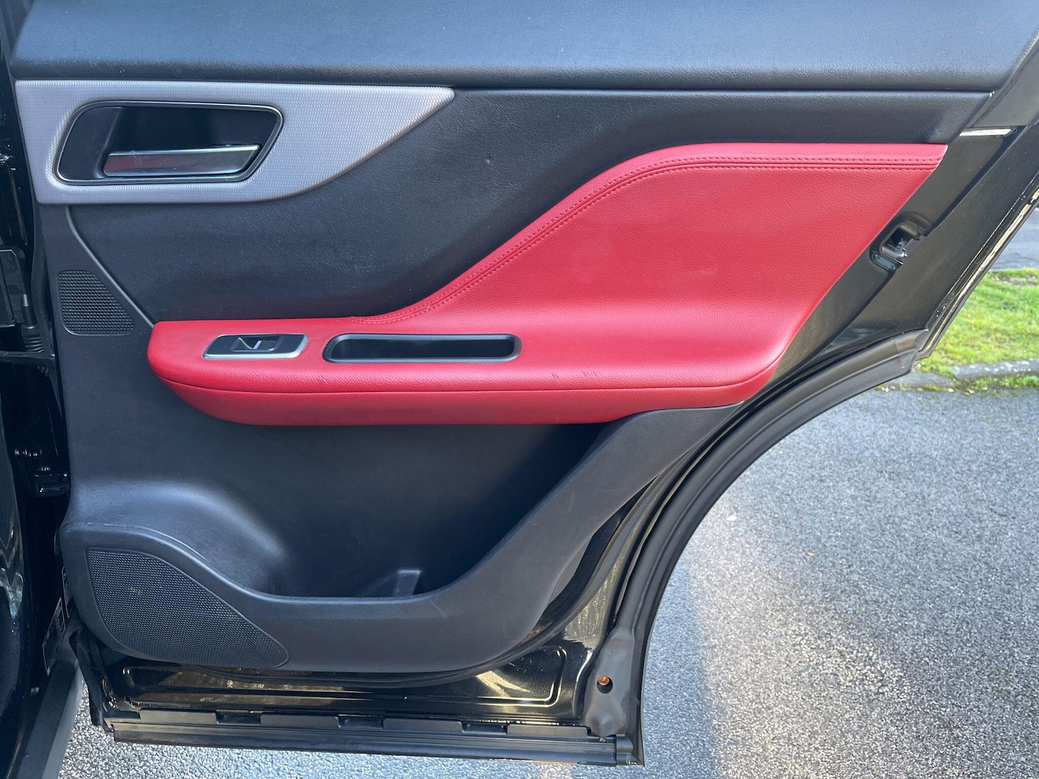 Used Jaguar F-Pace 2017 for sale - 77898326: Photo 22