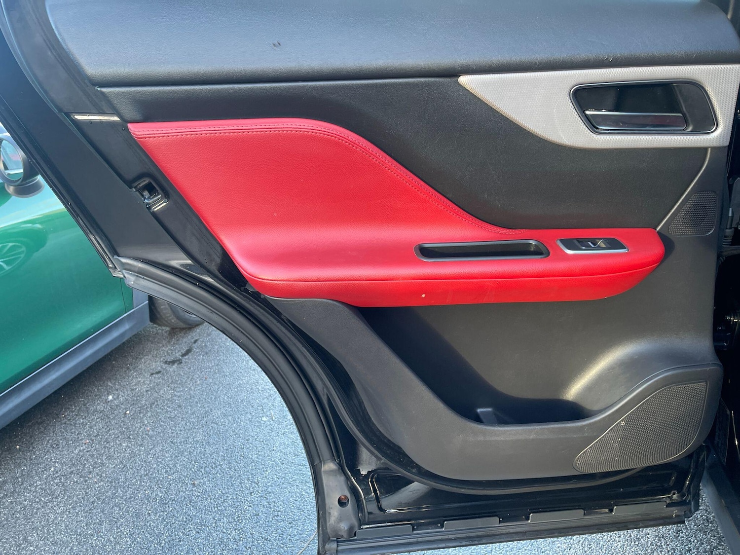 Used Jaguar F-Pace 2017 for sale - 77898326: Photo 23