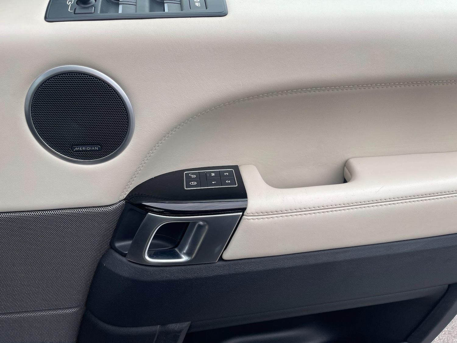 Used Land Rover Range Rover Sport 2016 for sale - 76251383: Photo 44