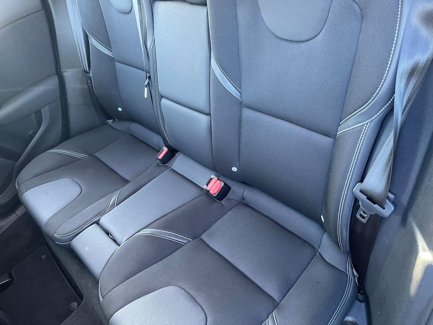 Used Volvo V40 2019 for sale - 77120128: Photo 15