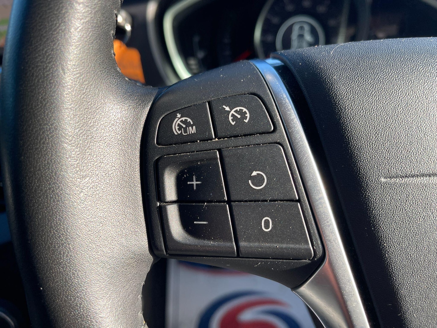 Used Volvo V40 2019 for sale - 77120128: Photo 19