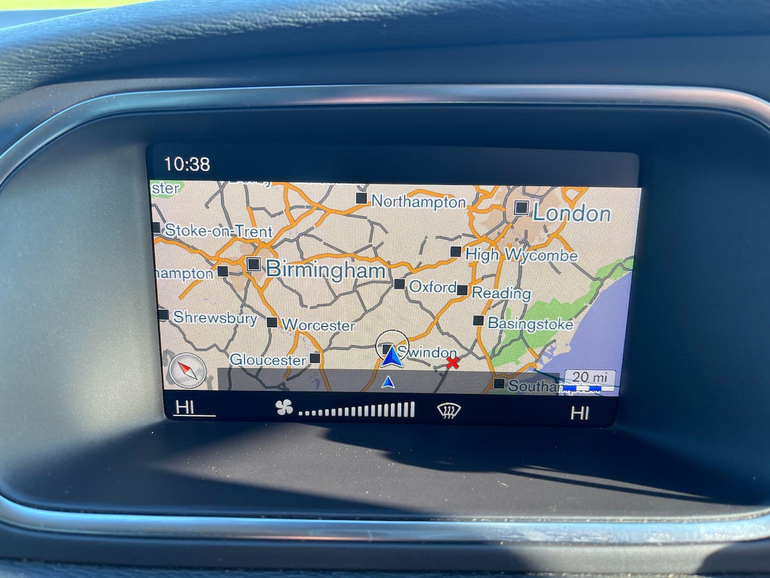 Used Volvo V40 2019 for sale - 77120128: Photo 29