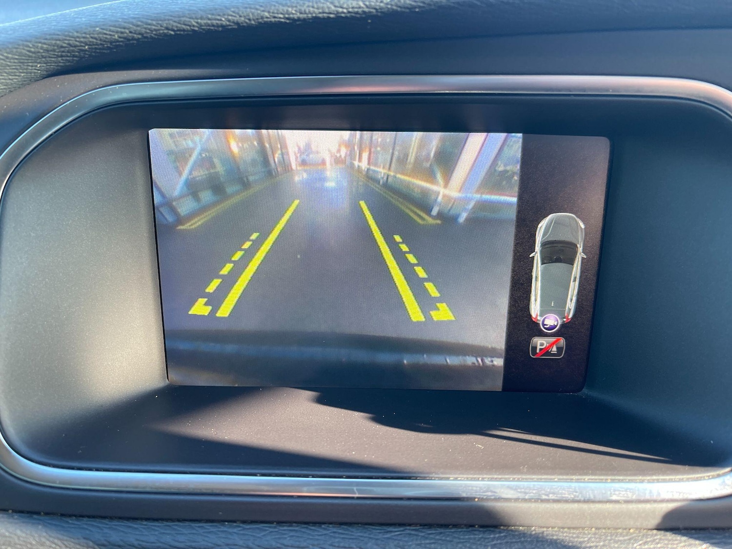 Used Volvo V40 2019 for sale - 77120128: Photo 31