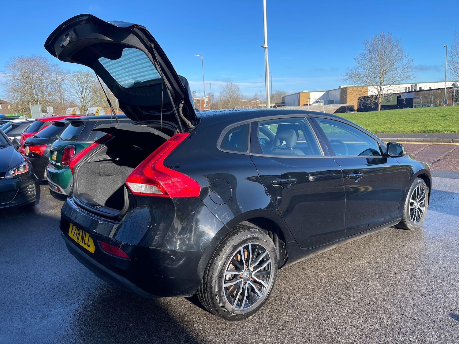 Used Volvo V40 2019 for sale - 77120128: Photo 33