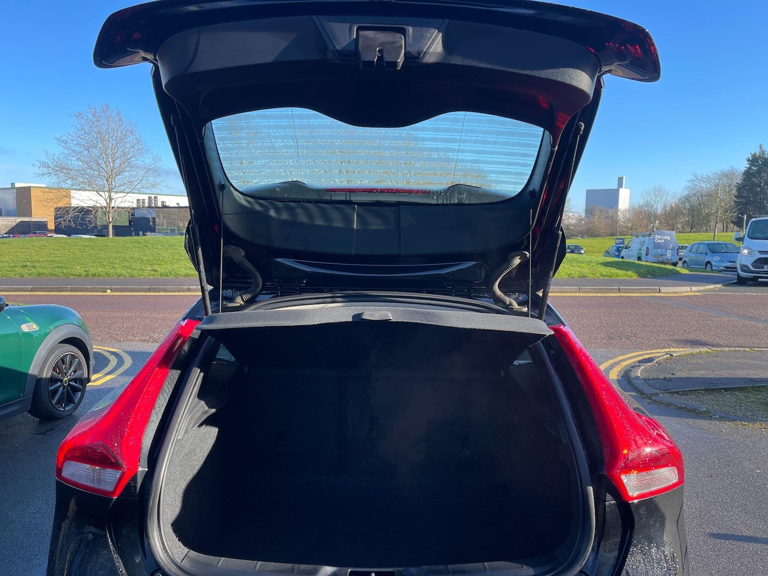 Used Volvo V40 2019 for sale - 77120128: Photo 34