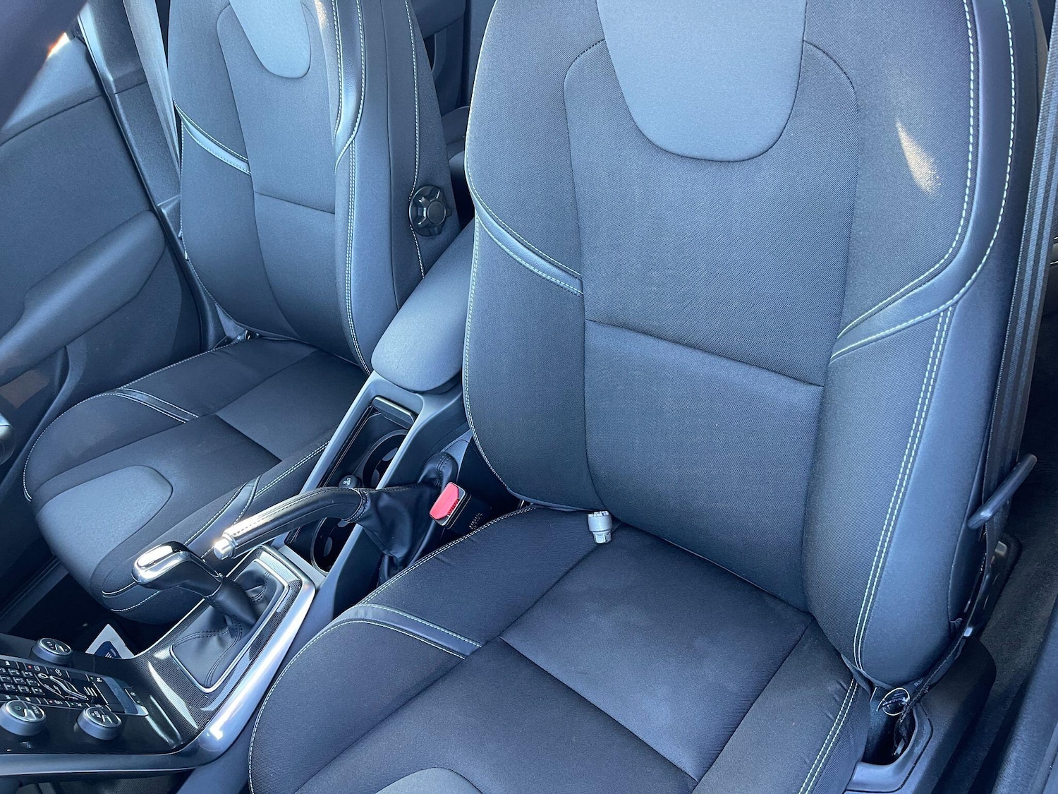 Used Volvo V40 2019 for sale - 77120128: Photo 37