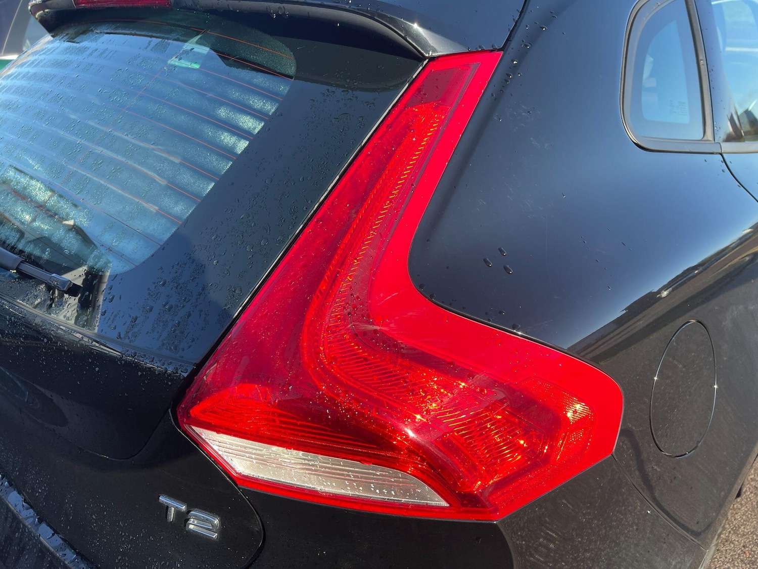 Used Volvo V40 2019 for sale - 77120128: Photo 38