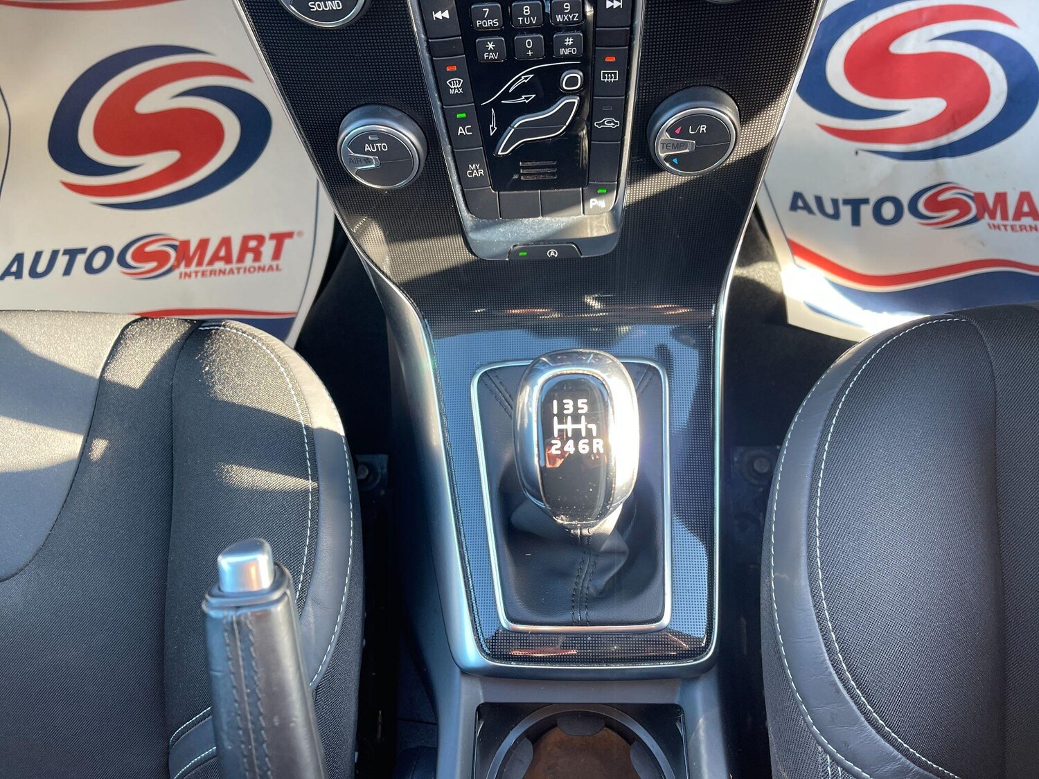 Used Volvo V40 2019 for sale - 77120128: Photo 42