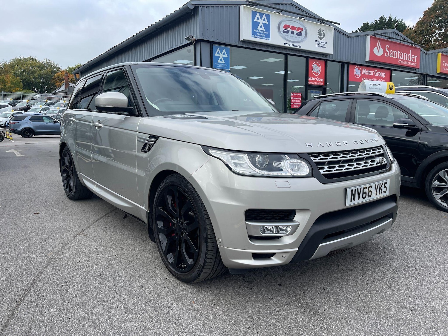 Used Land Rover Range Rover Sport 2016 for sale - 76251440: Photo 11