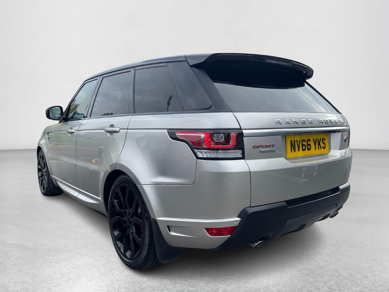 Used Land Rover Range Rover Sport 2016 for sale - 76251440: Photo 4