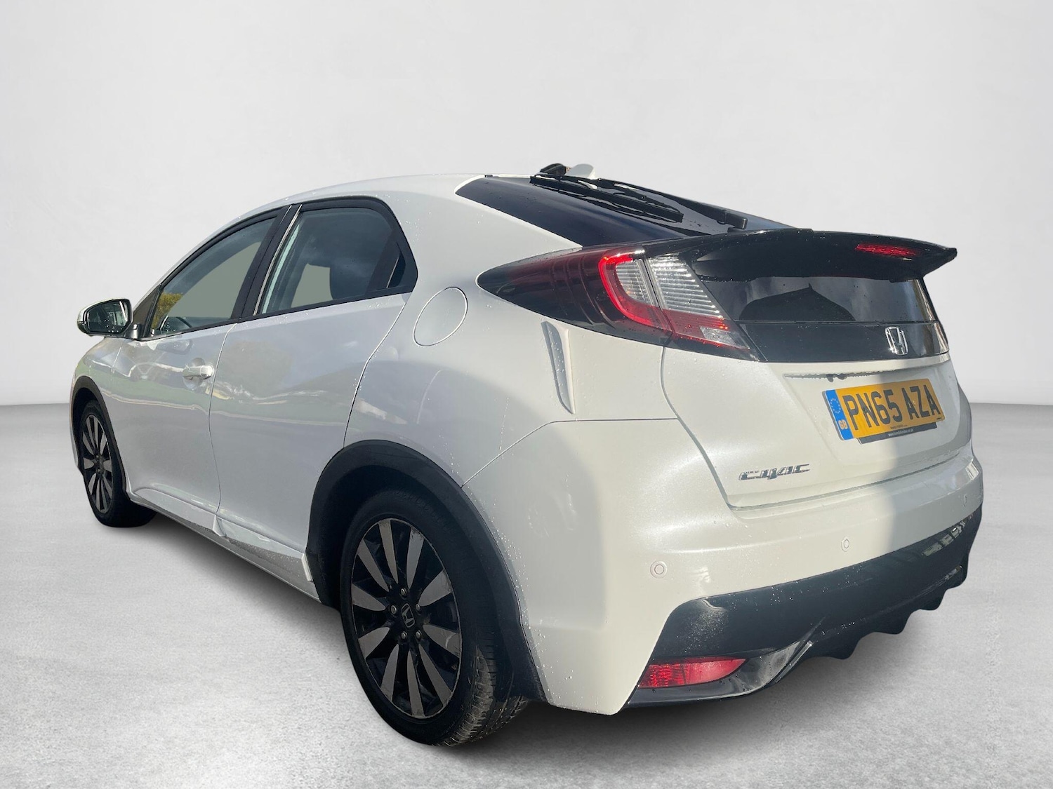 Used Honda Civic 2015 for sale - 76370114: Photo 3