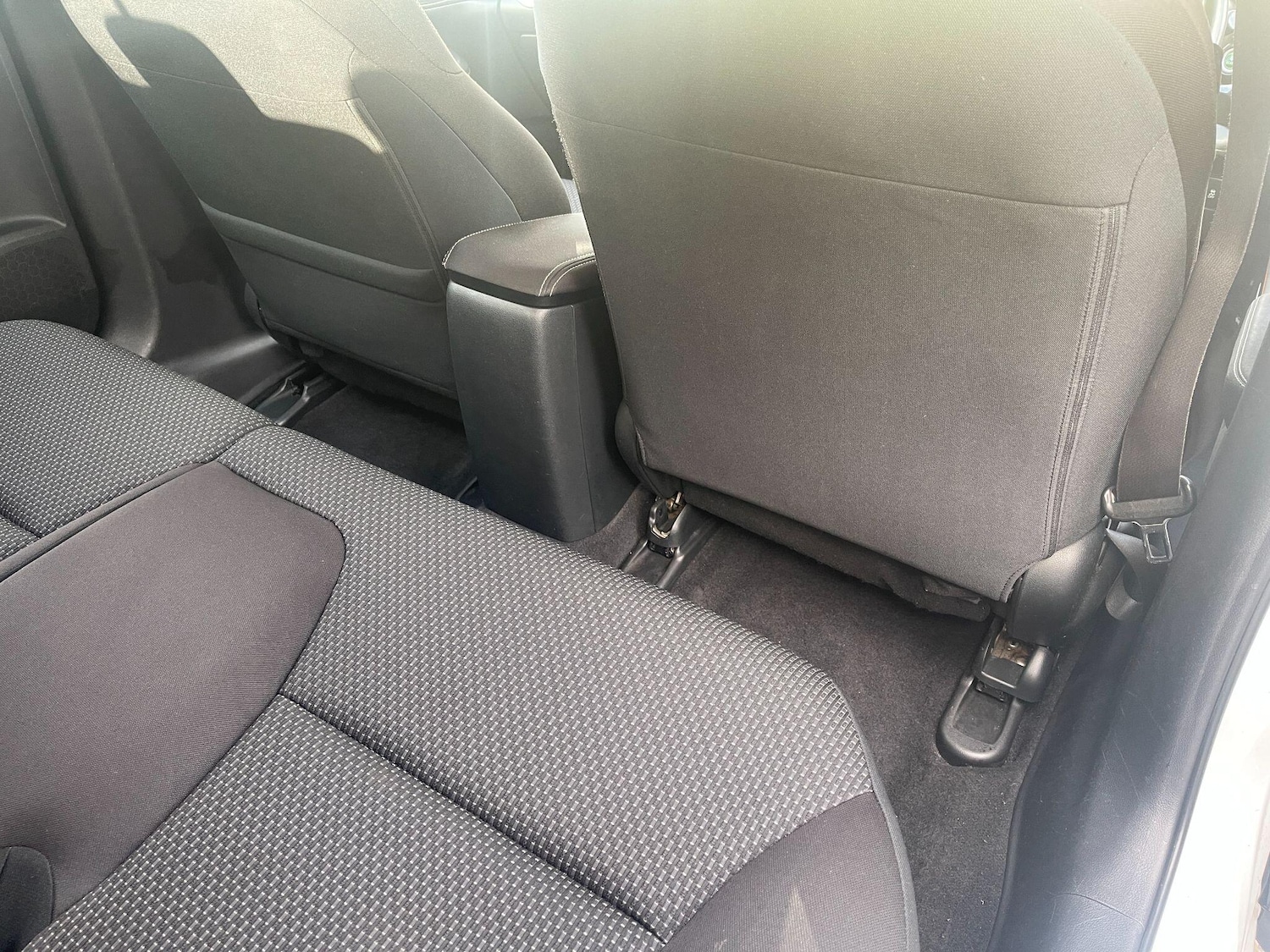 Used Honda Civic 2015 for sale - 76370114: Photo 38
