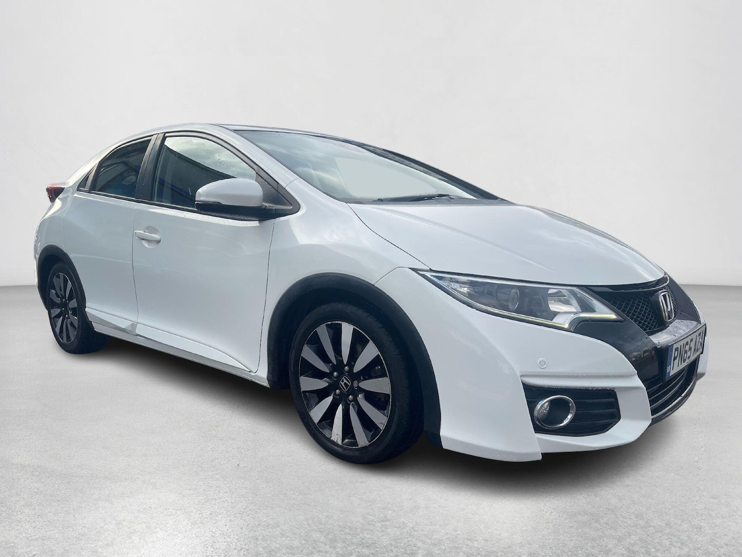 Used Honda Civic 2015 for sale - 76370114: Photo 4
