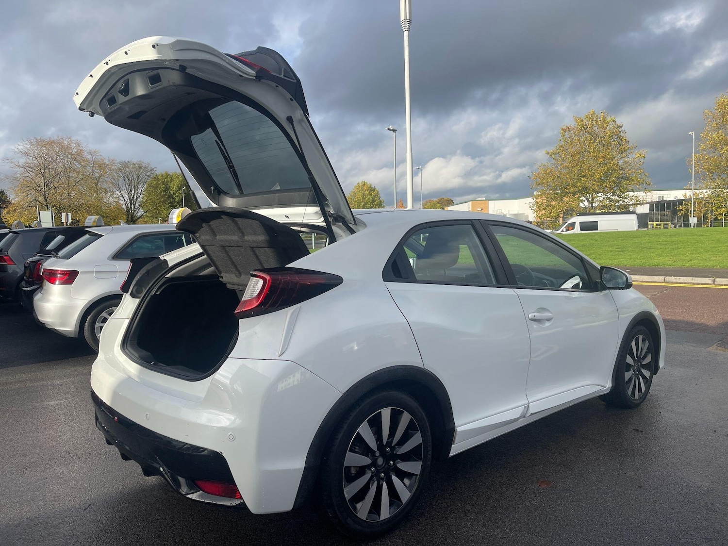 Used Honda Civic 2015 for sale - 76370114: Photo 65