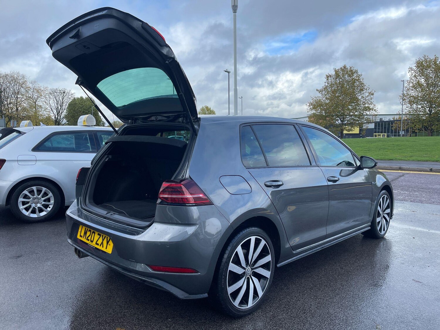 Used Volkswagen Golf 2020 for sale - 76370662: Photo 28