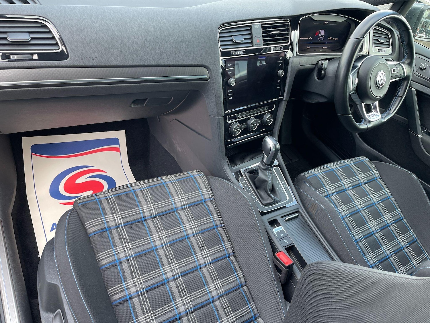 Used Volkswagen Golf 2020 for sale - 76370662: Photo 33