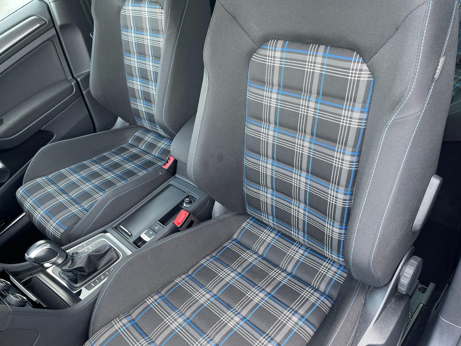 Used Volkswagen Golf 2020 for sale - 76370662: Photo 62