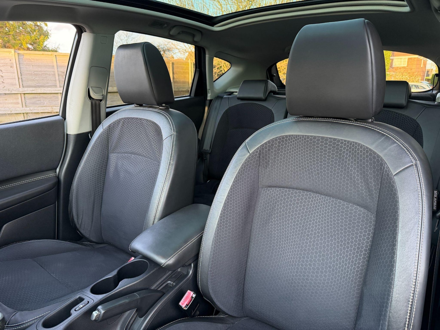 Used Nissan Qashqai 2013 for sale - 76728236: Photo 23