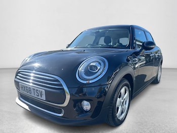 Used MINI Hatch 2018 for sale - 76073180: Photo